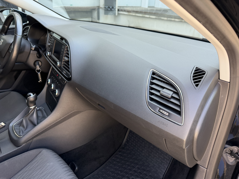 SEAT Leon 1.2 TSI Style LED Navi Tempomat Sitzheizung — photo 24