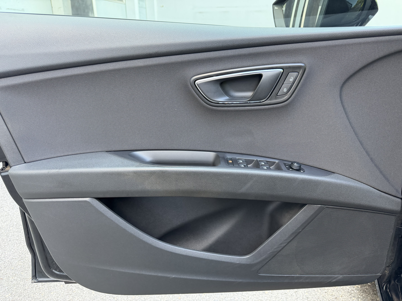 SEAT Leon 1.2 TSI Style LED Navi Tempomat Sitzheizung — photo 11