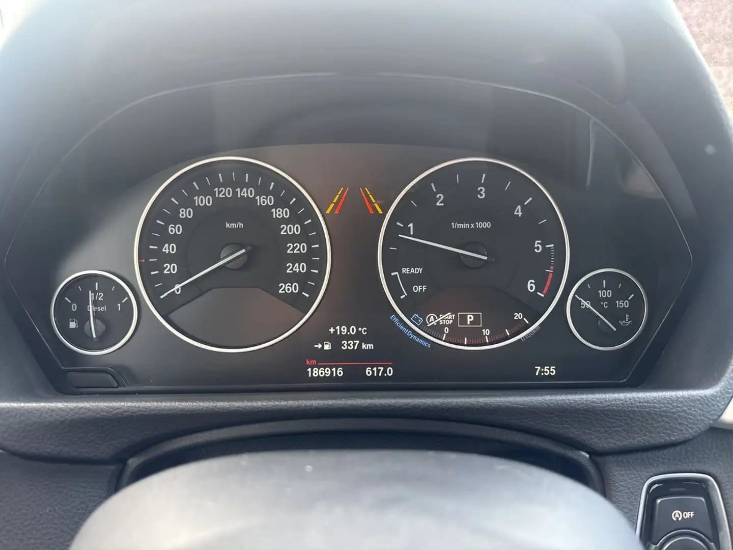 BMW 320 320d Touring xDrive Aut. Advantage Rot - 2