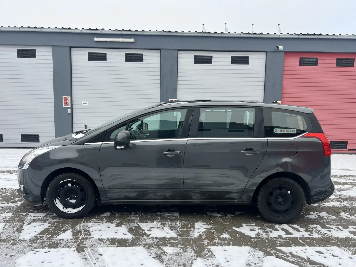 Peugeot 5008 Active+7*Sitzer+Pano+PDC+8fach bereift Grau - 2