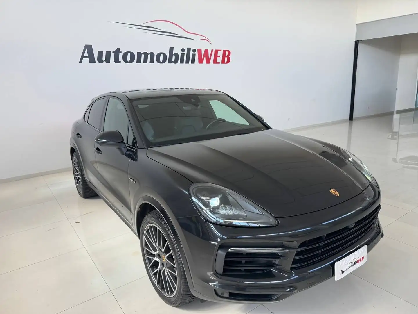 Porsche Cayenne Coupè 3.0 e-hybrid Nero - 2
