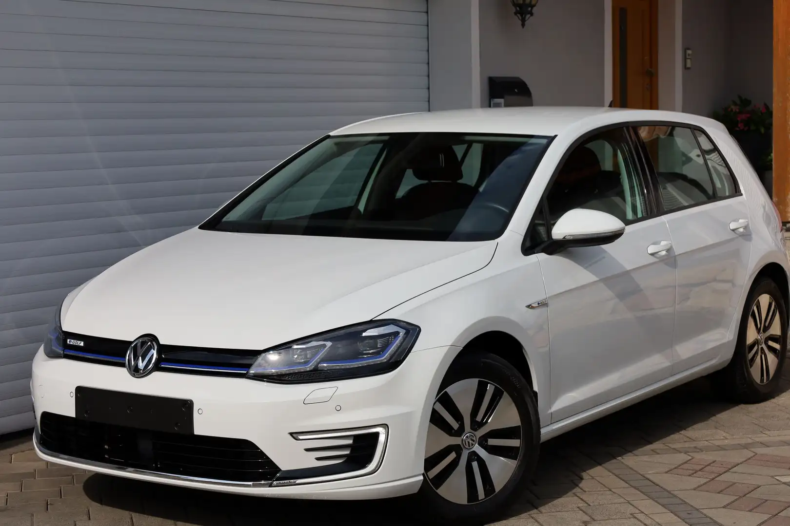 Volkswagen e-Golf COMF.LINE *WÄRMEP.-ACC-CCS-SHZ-NAVI-LED-DAB-APP Blanco - 1