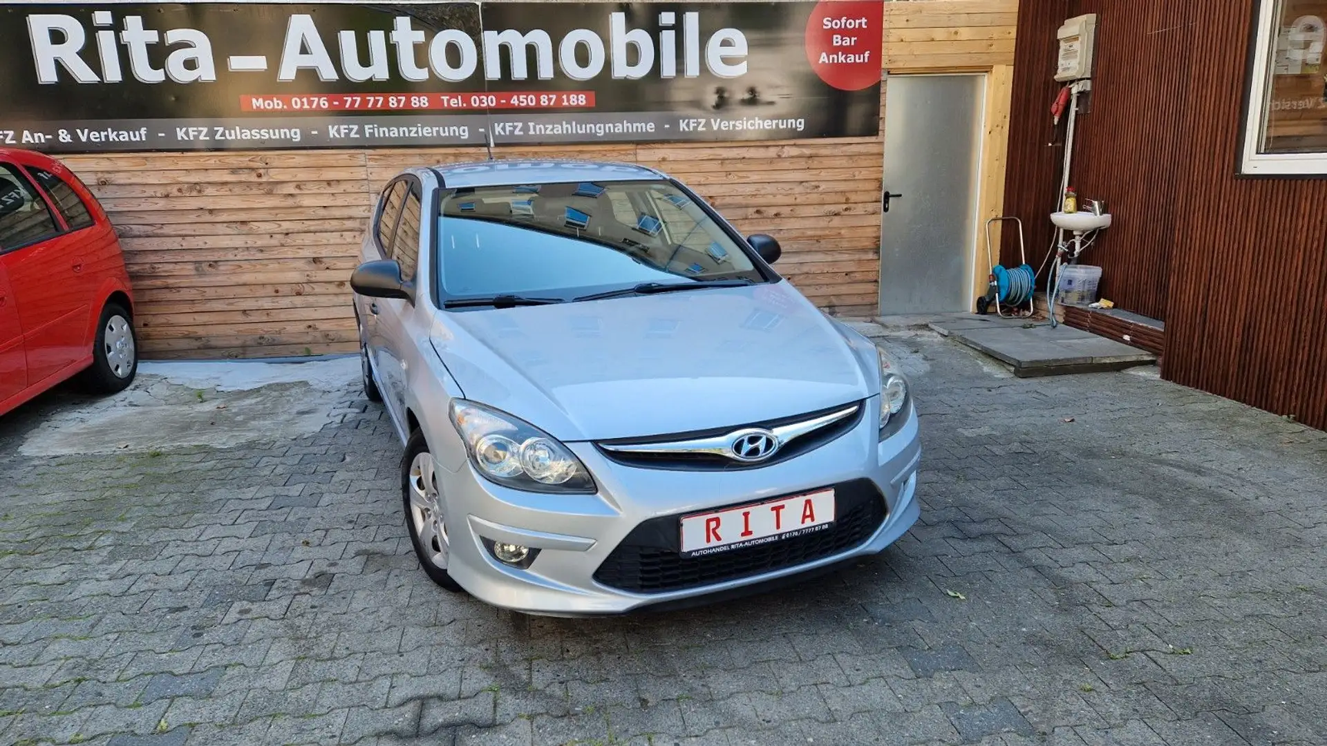 Hyundai i30 1.4 FIFA WM Edition Grau - 1
