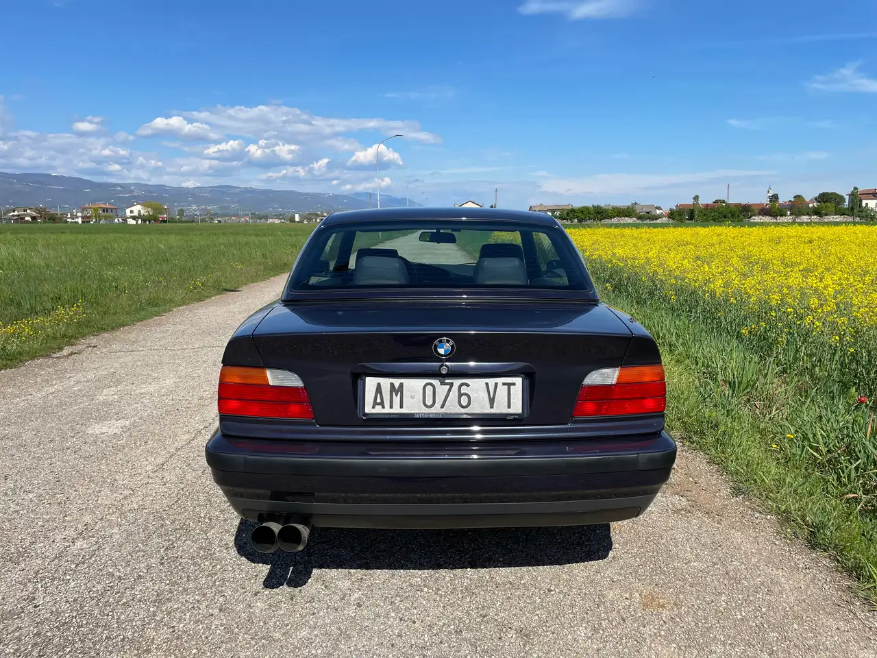 BMW 320i, foto 3