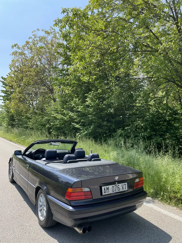 BMW 320i, foto 6