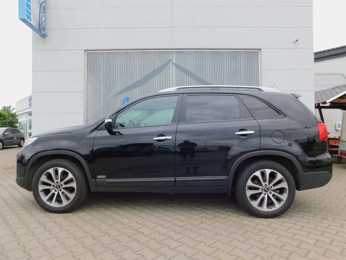 Kia Sorento 2.2 CRDi Platinum Edition 4WD Automatik Schwarz - 2