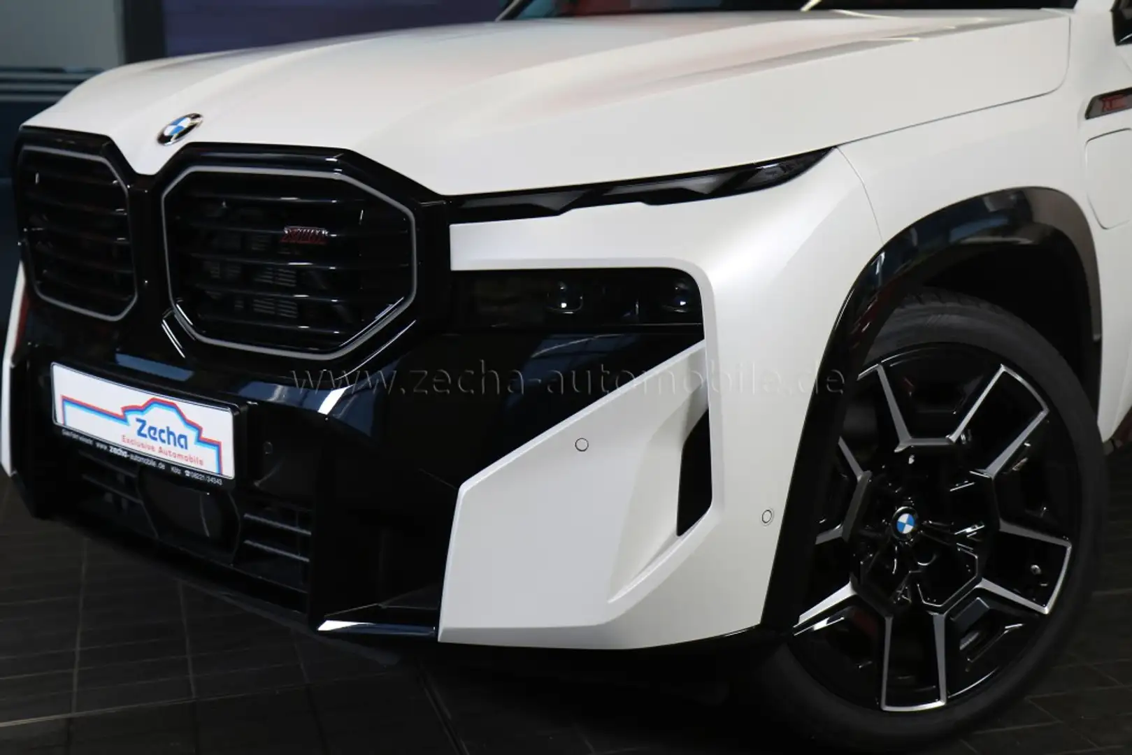 BMW XM LABEL M-Driv-Pack.Sitzbel.DrivProf.INDIVIDUAL Weiß - 2