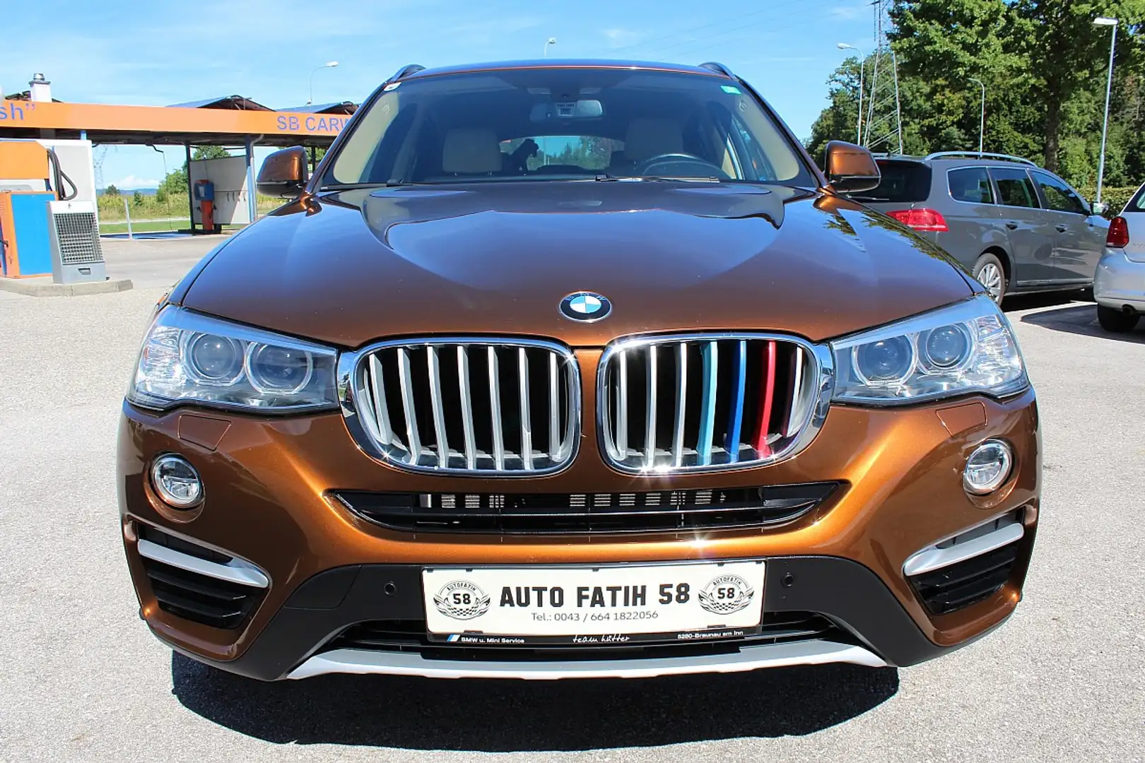 BMW X4 xDrive 30d Aut. Braun - 2