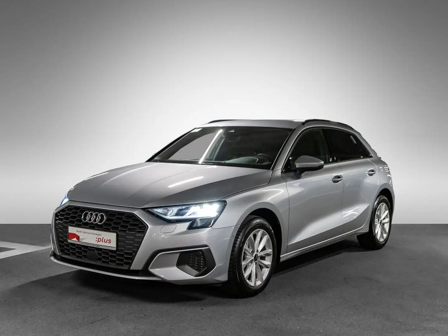 Audi A3 30 TDI Silber - 2