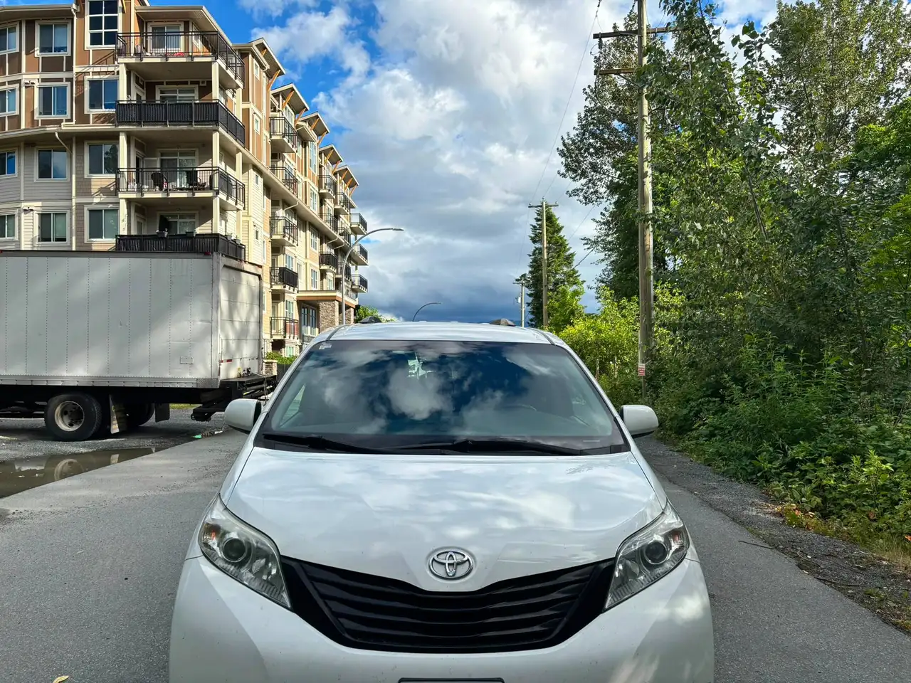 Toyota Sienna снимка Toyota Sienna
