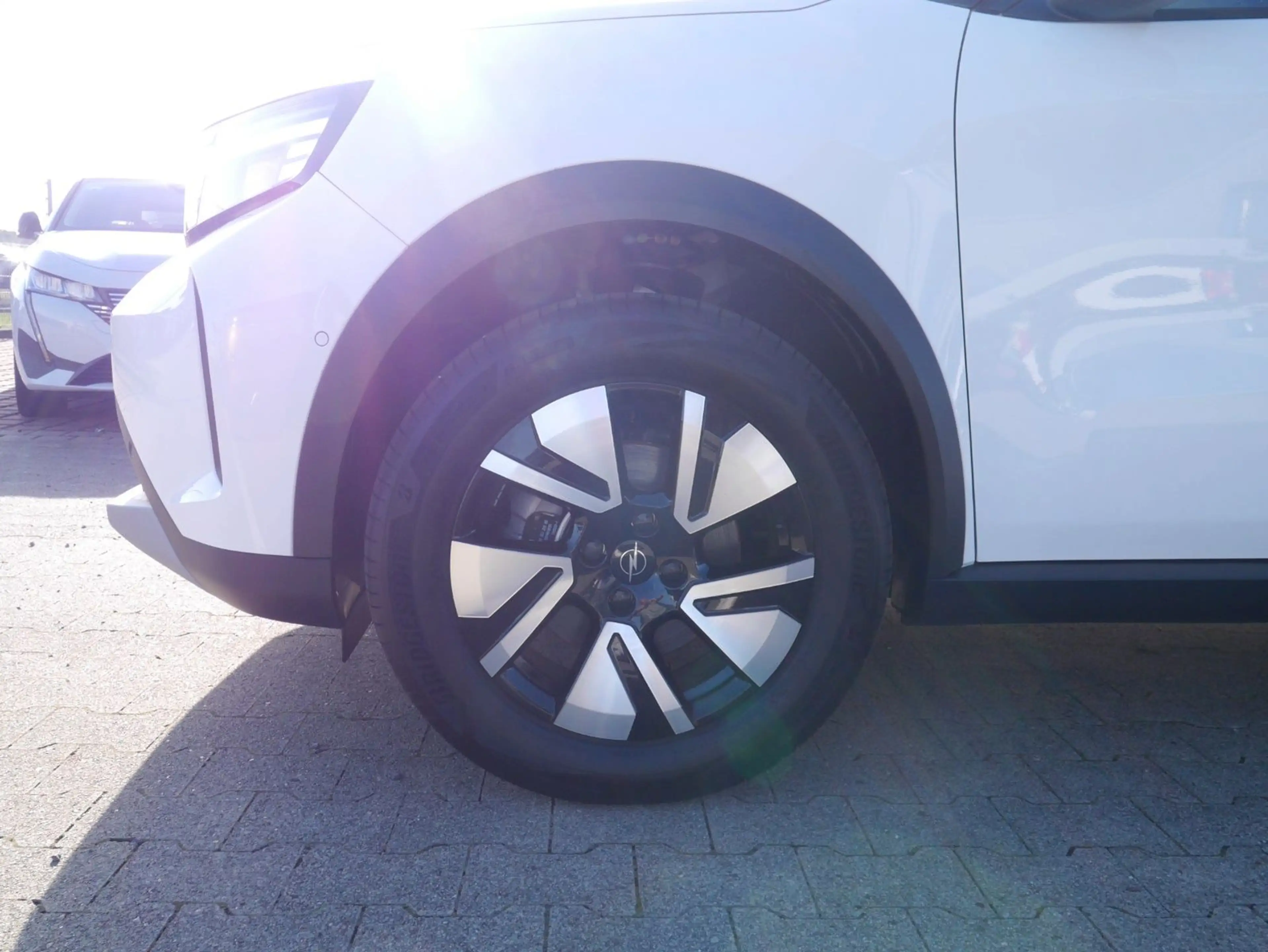Opel Frontera Electric "GS" Navi/LED/SHZ/PDC/RFK — photo 15