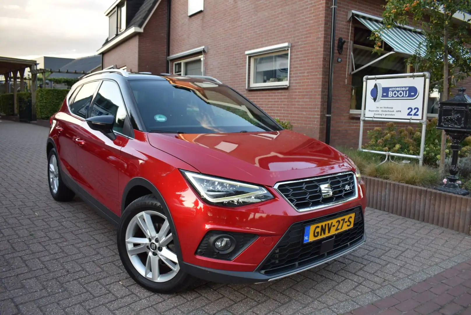 SEAT Arona 1.5 TSI EVO FR Business Intense NAVI/CARPLAY/CRUIS Rosso - 2
