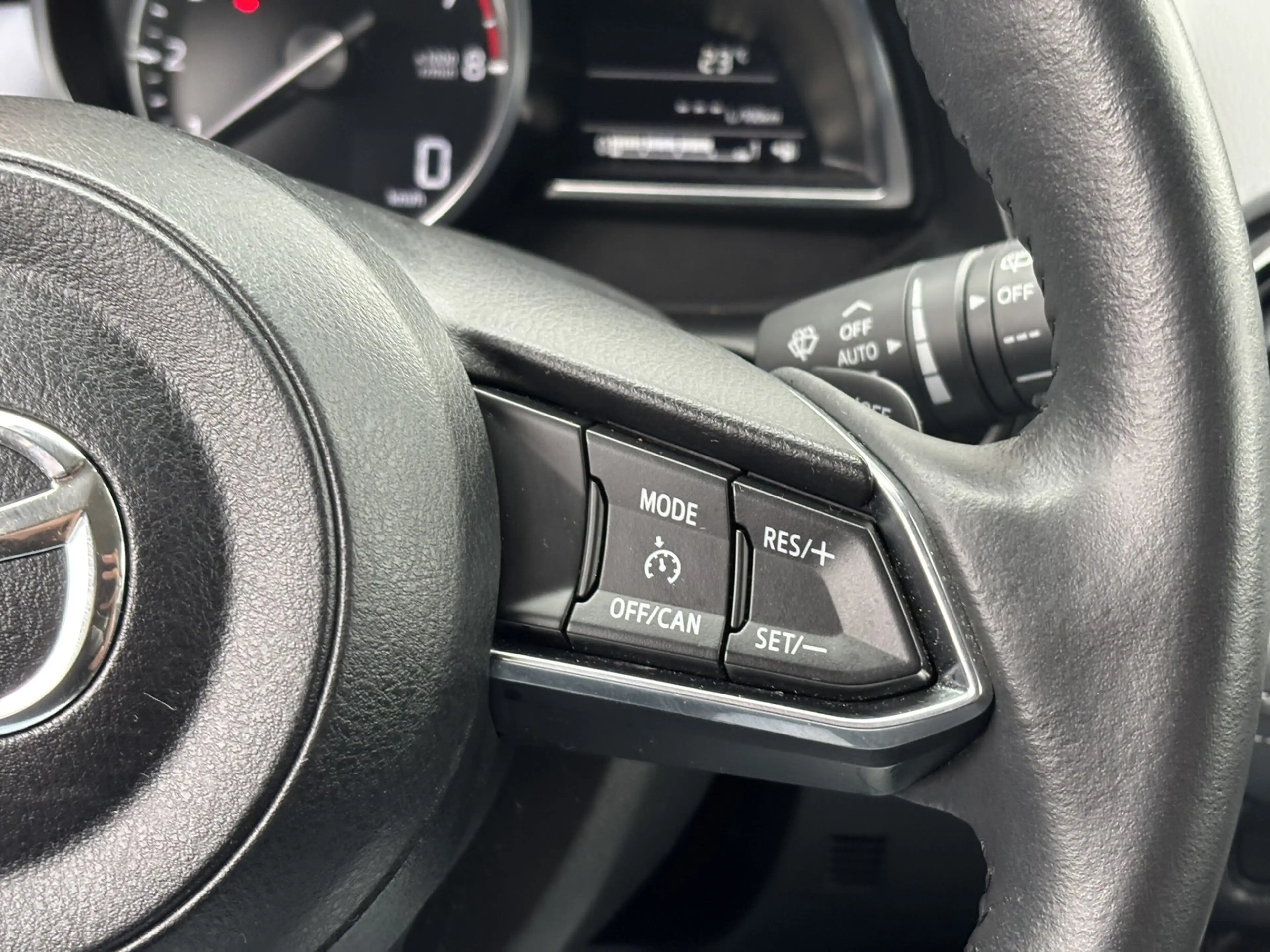Mazda CX-3 2.0 SkyActiv-G 120 GT-M / Allseason Banden / Apple — photo 15