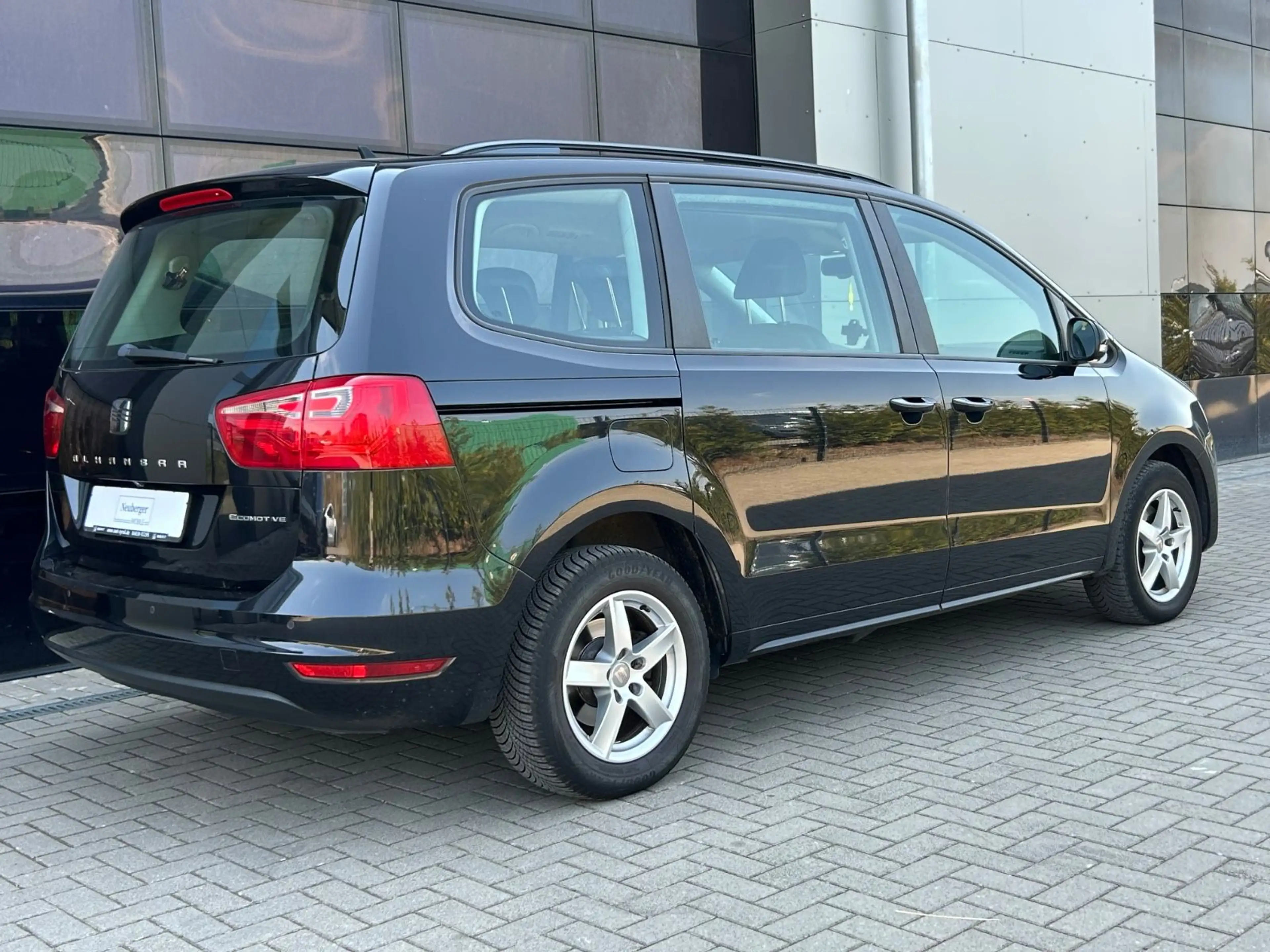 SEAT Alhambra Style|7 Sitze|Rückfahrkam|Navi — photo 5