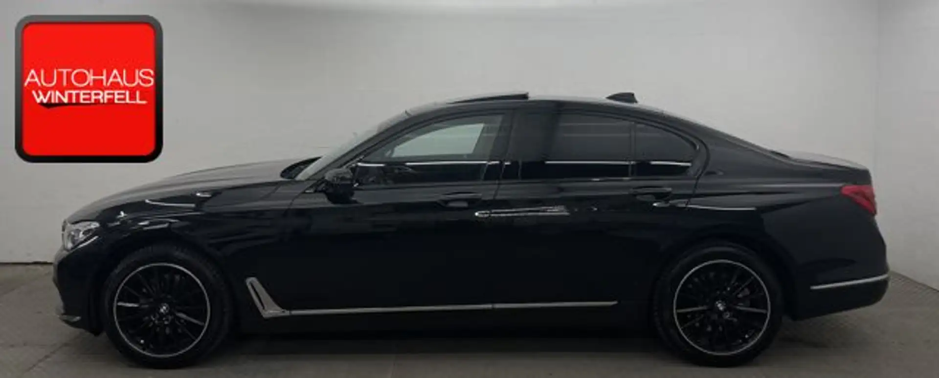 BMW 740 i GLASDACH+AKTIV-LENK+LASER+360+HUD+MEMO+ Zwart - 2