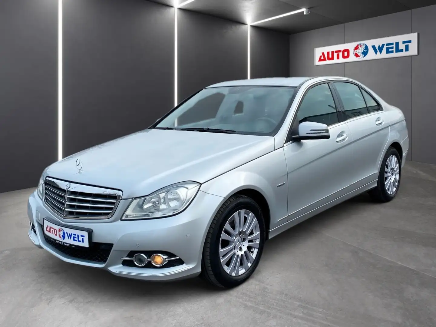 Mercedes-Benz C 200 CGI Lim. Elegance Sitzheizung Dual-Klima Silber - 1
