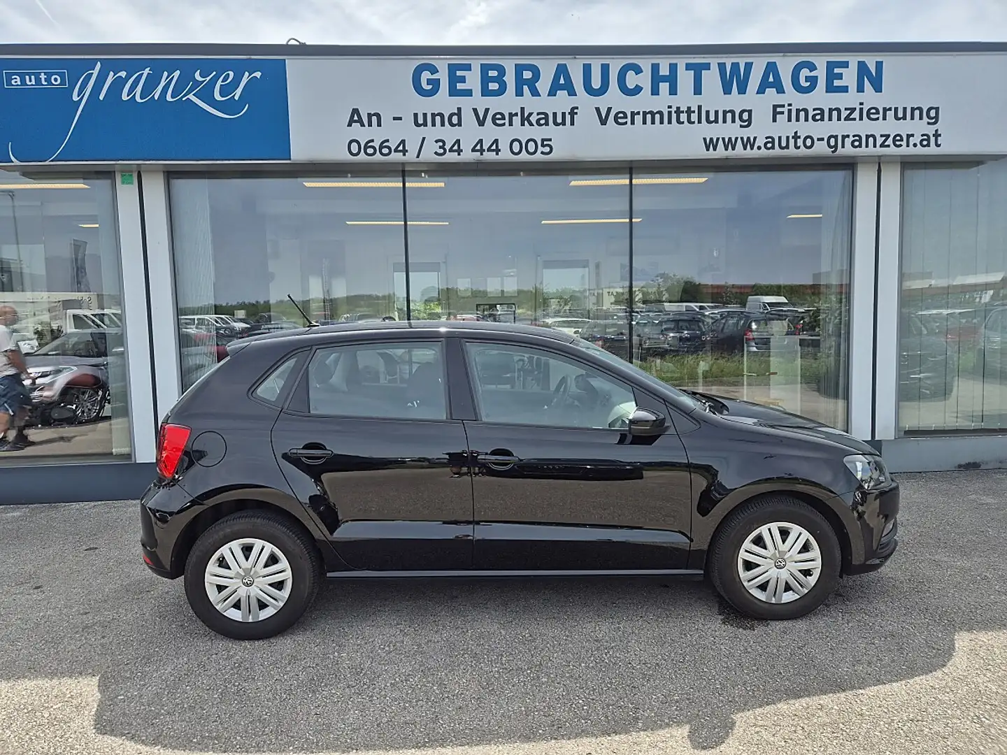 Volkswagen Polo Trendline 1,0 Schwarz - 1