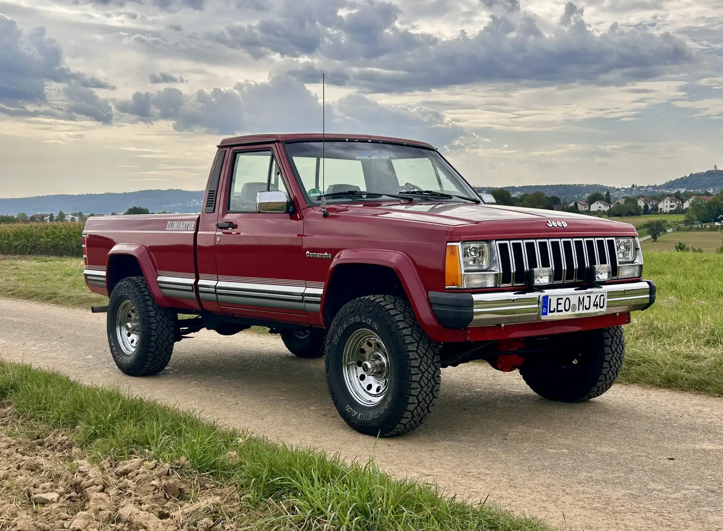 Jeep Comanche MJ 4.0 4x4 Schalter LPG Roşu - 1