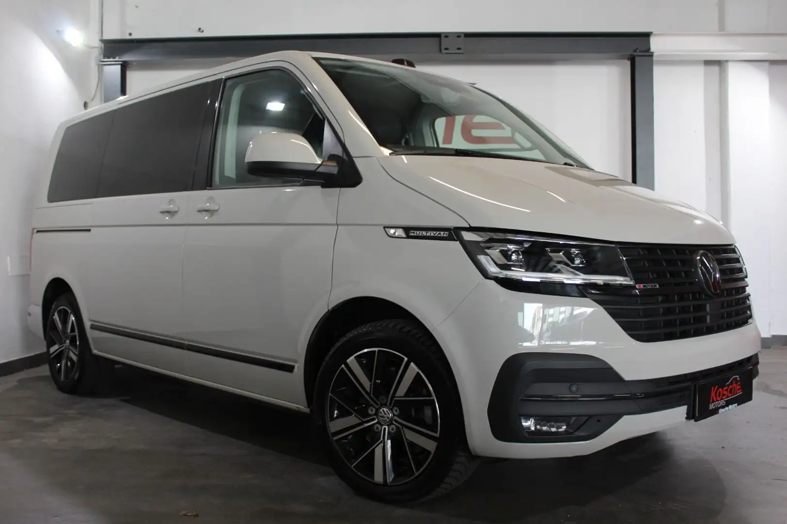 Volkswagen T6 Multivan T6.1 Multivan 4MOTION AHK 1. Hand Virtual Kamera Szürke - 1