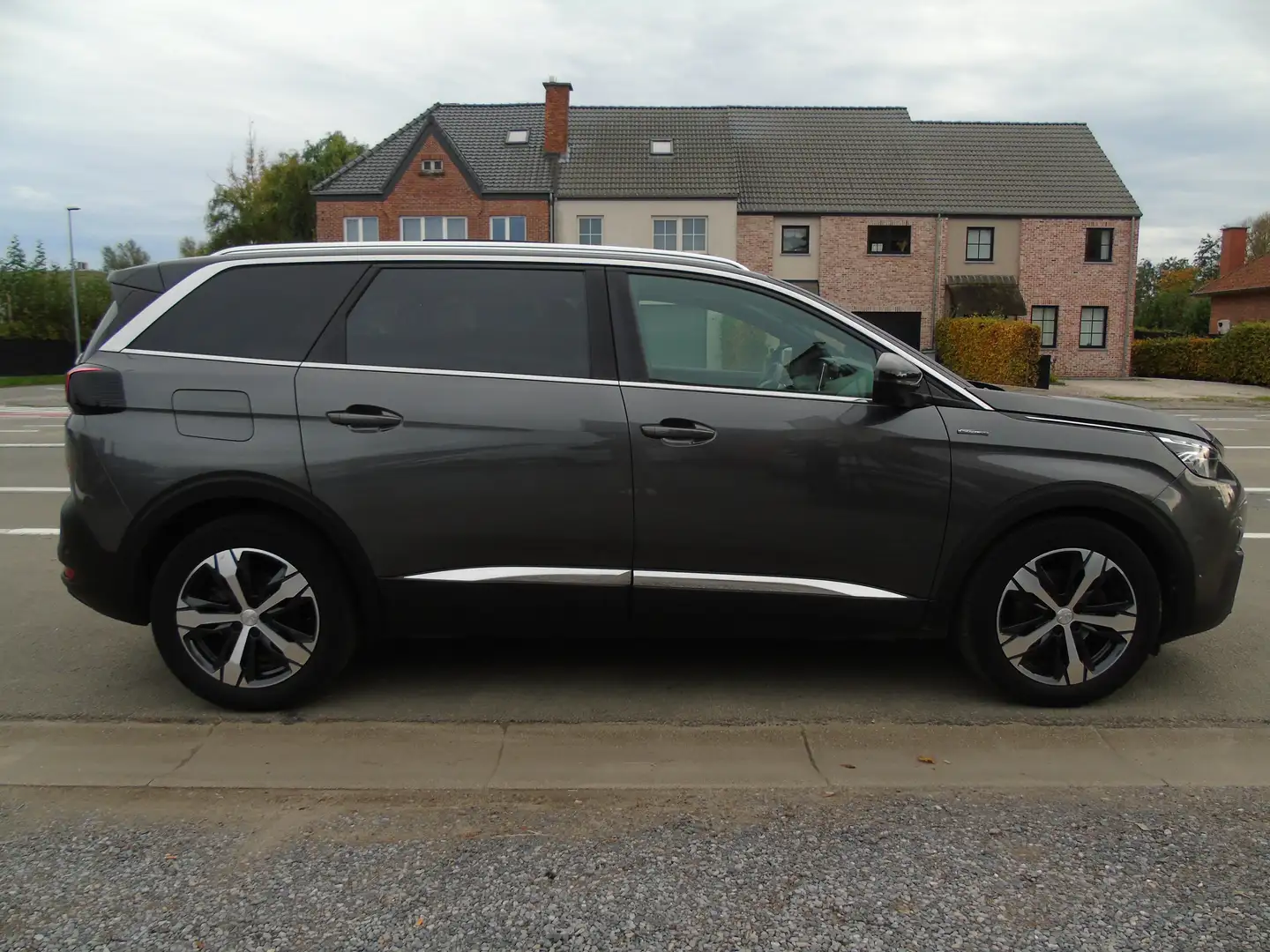 Peugeot 5008 1.5 BlueHDi GT-Line 130 Allure Business-Paket Bronze - 1