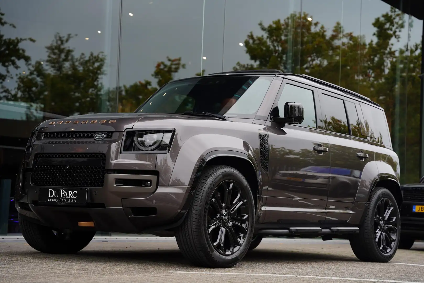 Land Rover Defender 110 P 635 V 8 Octa One of One Lamborghini Leather Gris - 1
