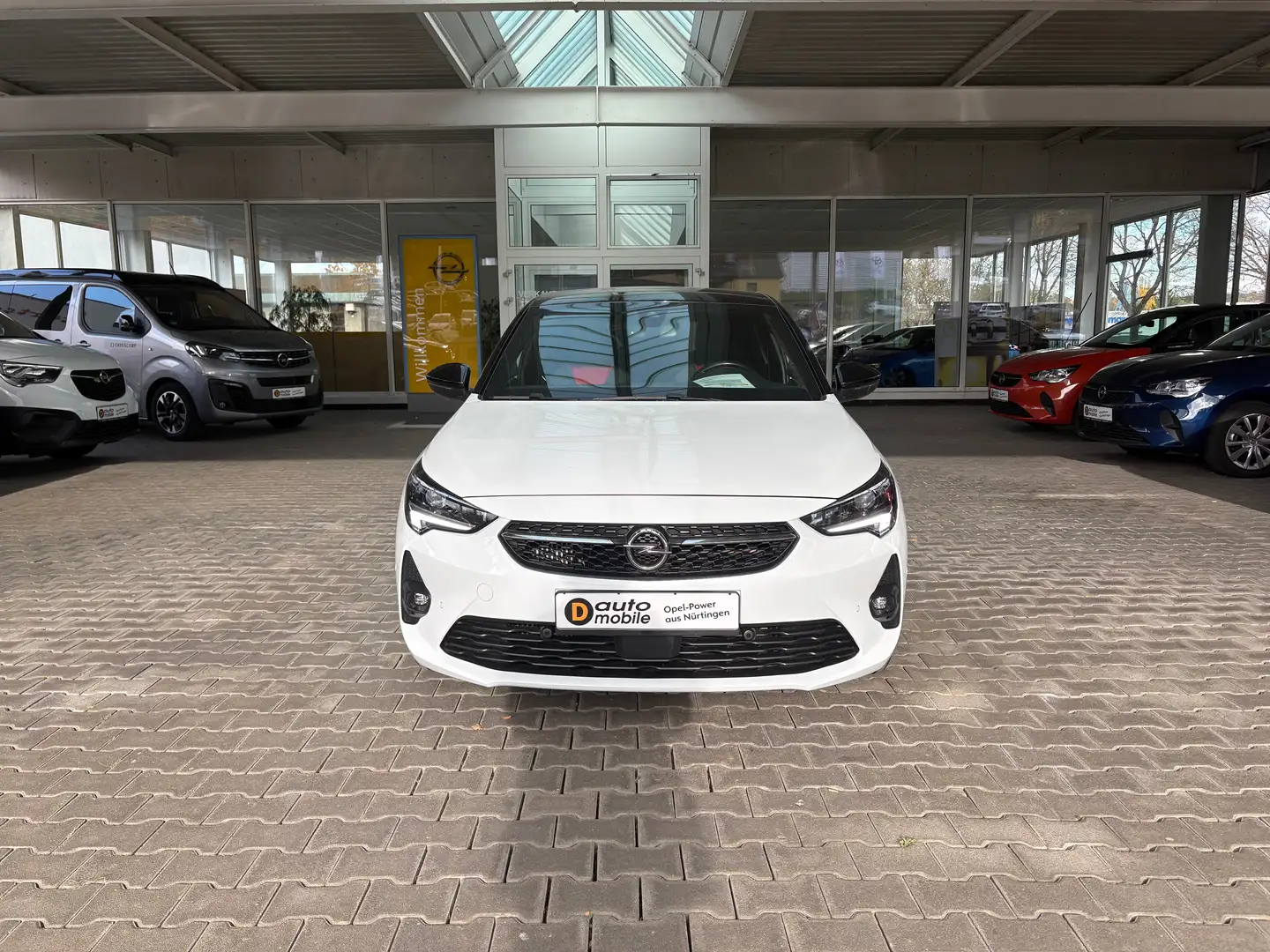 Opel Corsa 1.2 GS Line, LED Matrix, Kamera, Sitz., usw. Weiß - 1