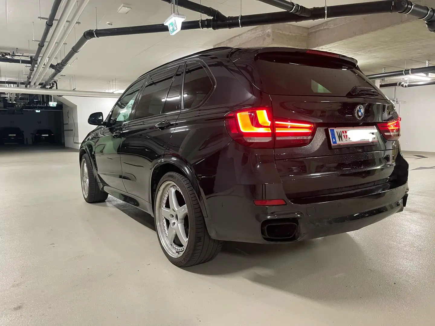 BMW X5 M M50d Österreich-Paket Aut. Schwarz - 2