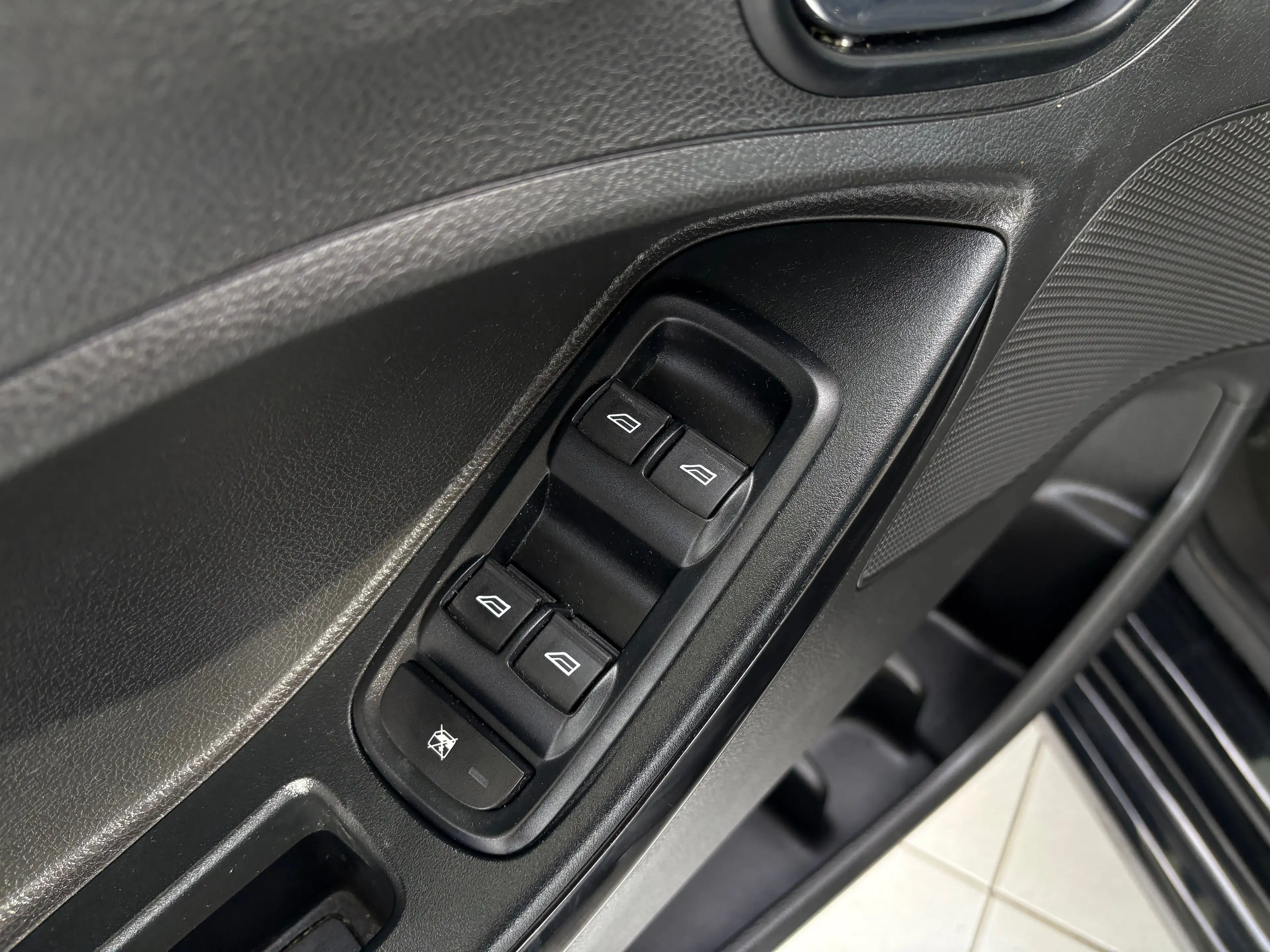 Ford Ka/Ka+ Ka+ 1.2i * PDC * SIEGE CHAUFF * CLIM * 5 PORTES * — photo 15