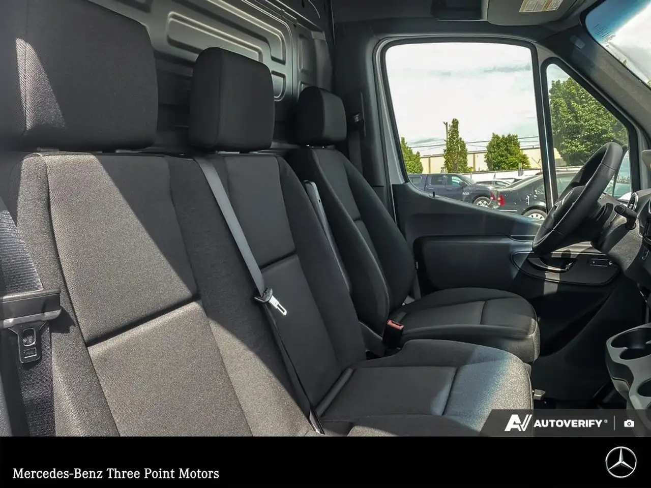 Mercedes-Benz Sprinter снимка Mercedes-Benz Sprinter