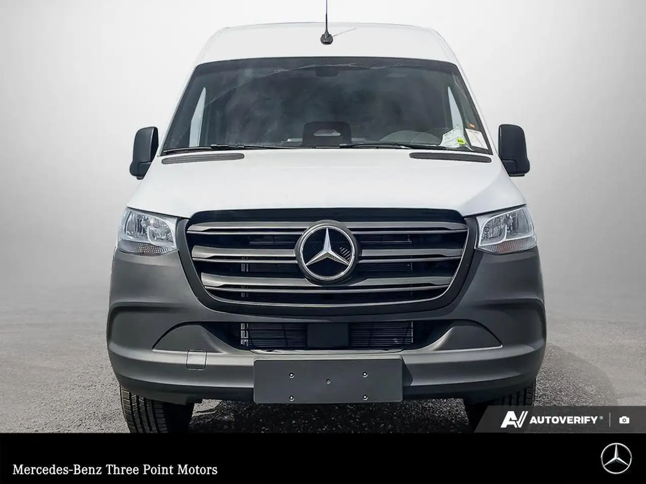 Mercedes-Benz Sprinter снимка Mercedes-Benz Sprinter