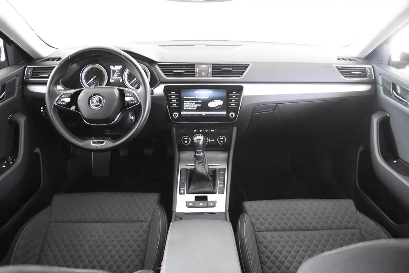 Skoda Superb 1.5 TSI Limosine *1.Hand*Navi*Park ass.* Schwarz - 2
