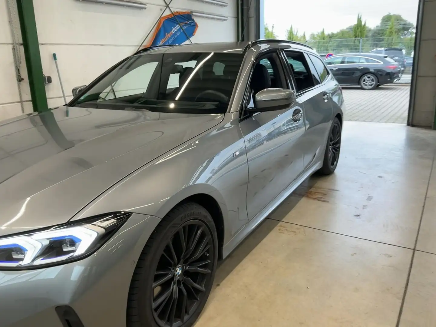 BMW 320 320d Touring mhev 48V MSport auto GANCIO TRAINO Grigio - 2