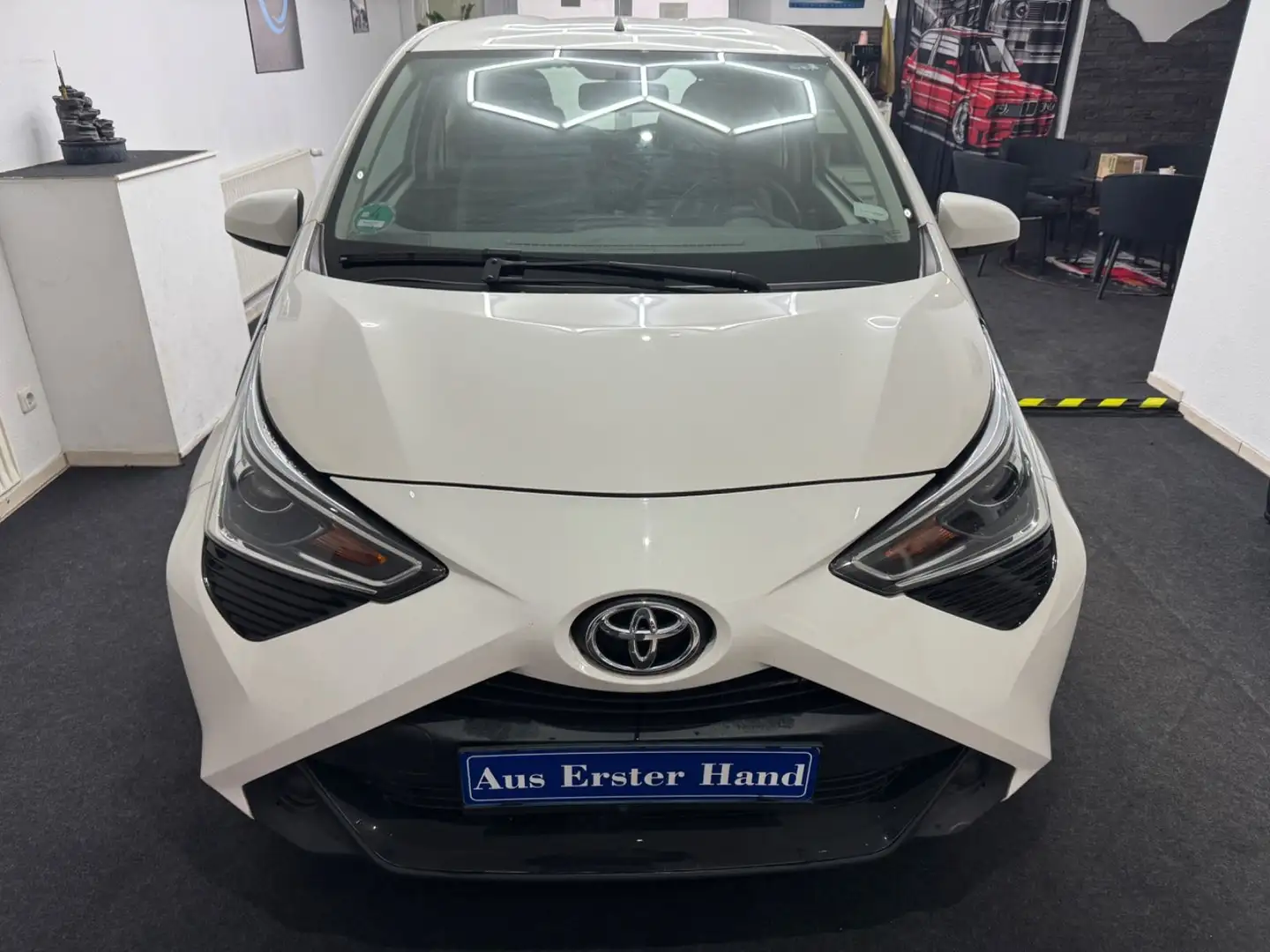 Toyota Aygo  1,0-l-VVT aus erster Hand Tempomat Klima Weiß - 2