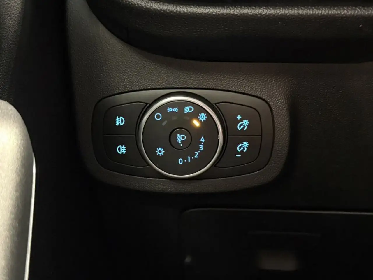 Ford Fiesta 5 portes — photo 19