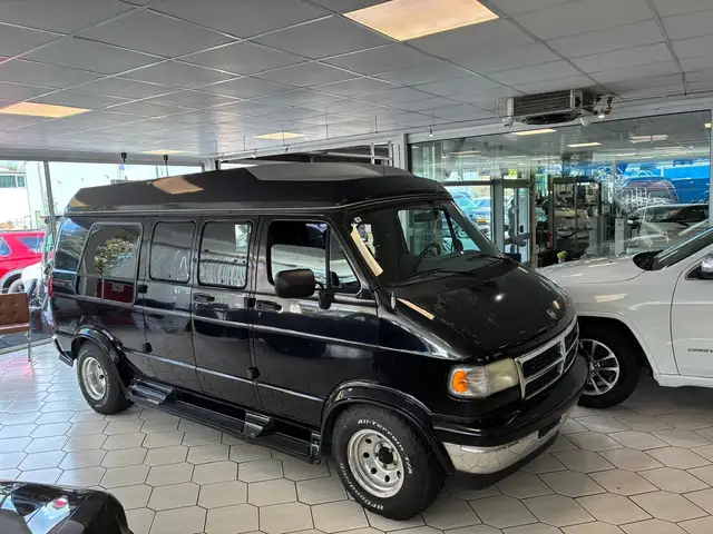 Chevrolet Chevy Van Chevy  Dodge B2500 Van 5,2 V8