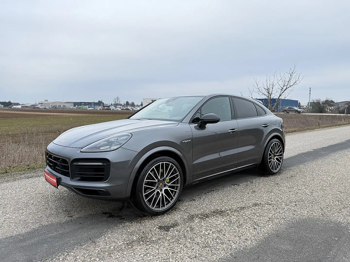 Porsche Cayenne Coupe E-Hybrid PHEV 17,9 kWh Aut. *Approved Gar... Grau - 2