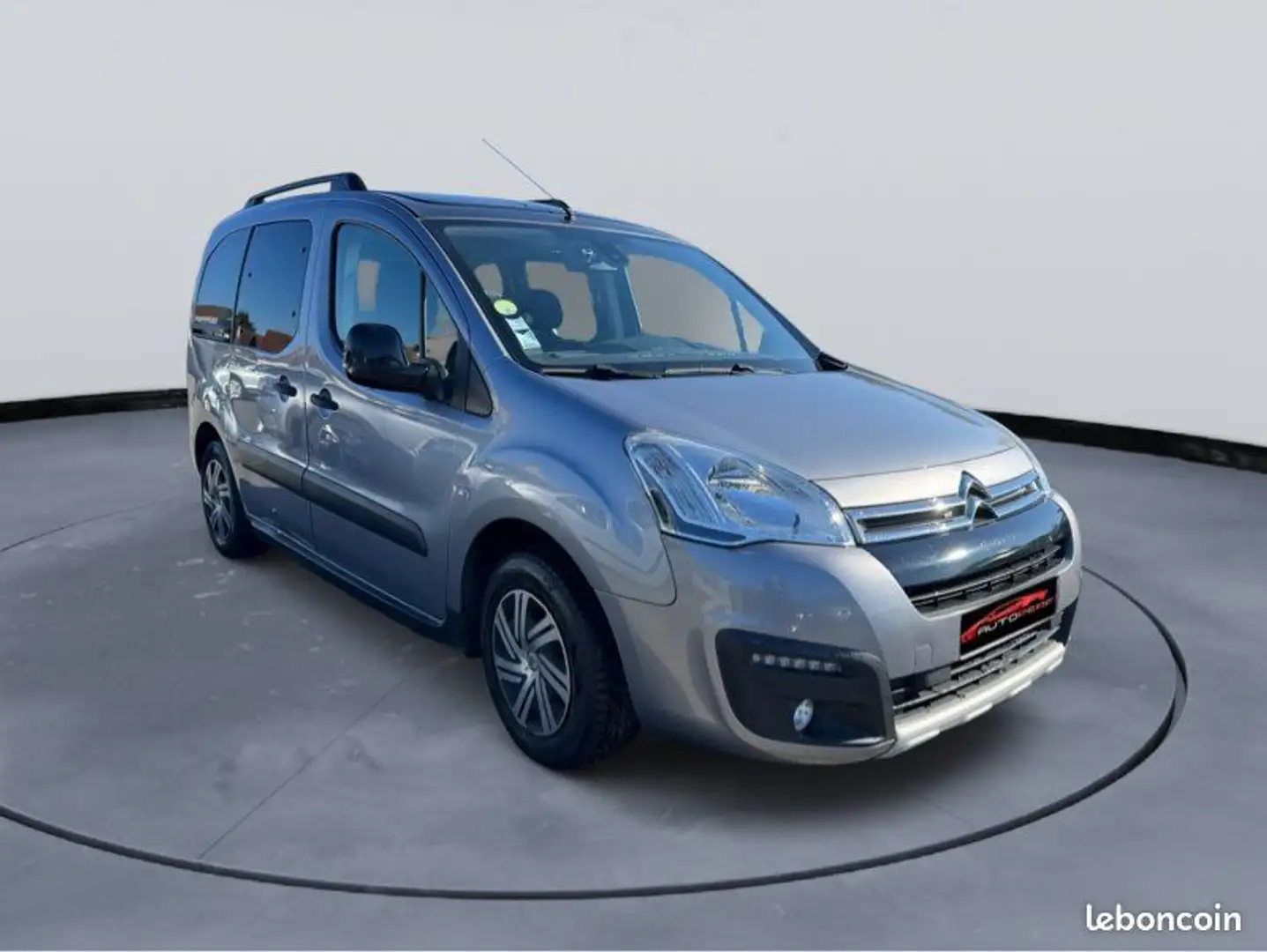 Citroen Berlingo Citroën Multispace 1.6 BlueHDI 100Ch Régulateur de vitesse Climatisation Attelage Radio CD Gris - 2