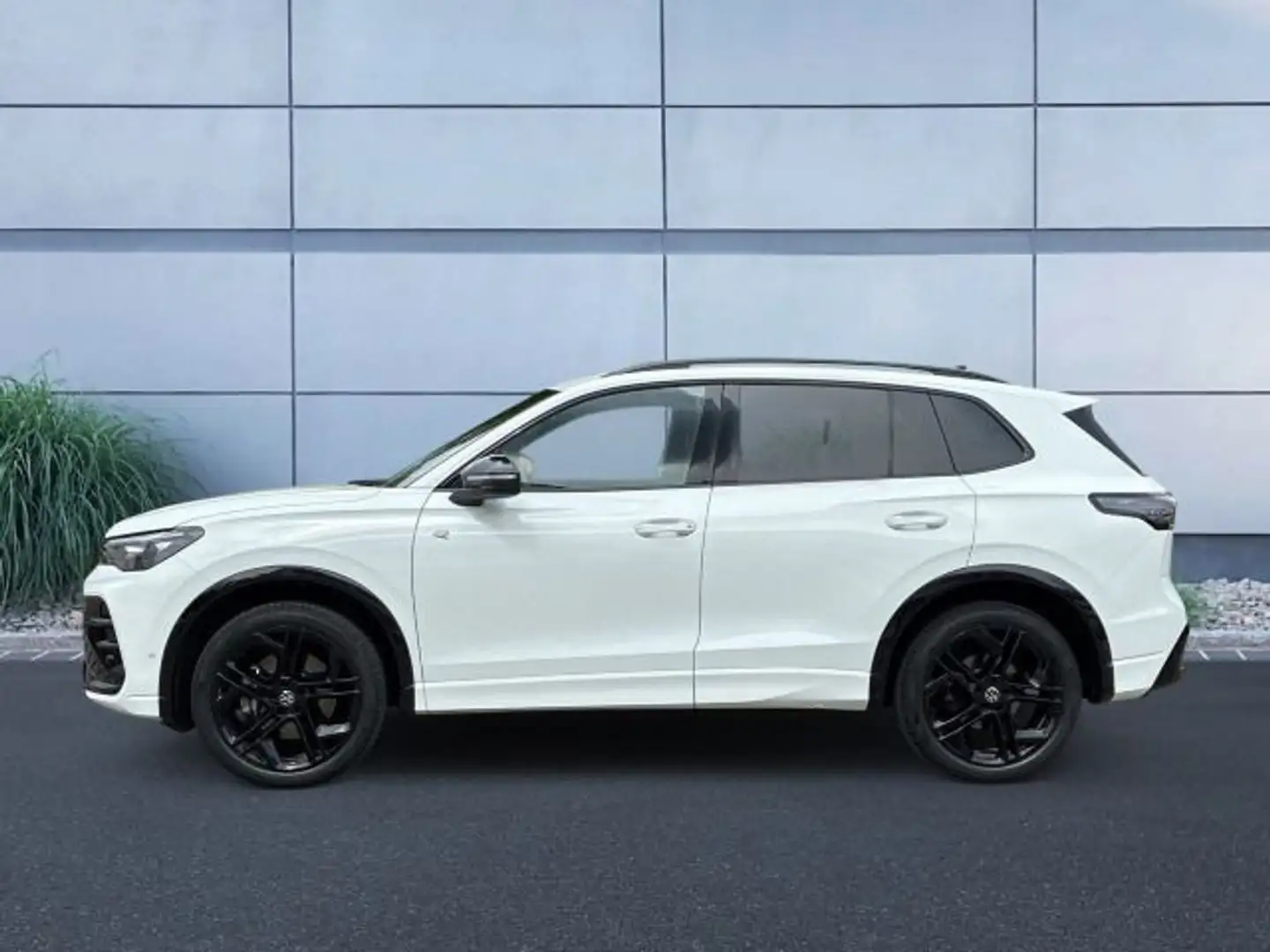 Volkswagen Tiguan R-Line 2.0 TDI DSG 4Motion, AHK, Navi Blanc - 2