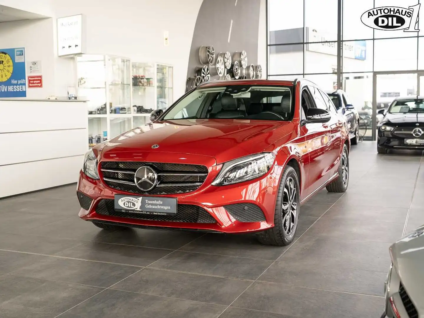 Mercedes-Benz C 200 T 4Matic 9G-Tronic *AHK*RFK*DISTR.+*NIGHT* Rood - 2