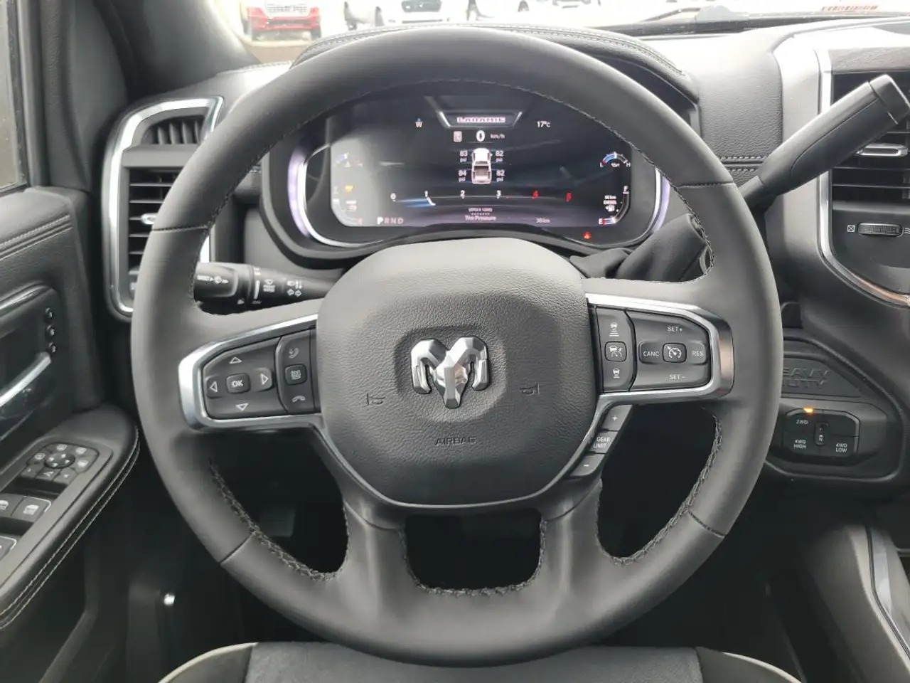 RAM 2500 снимка RAM 2500