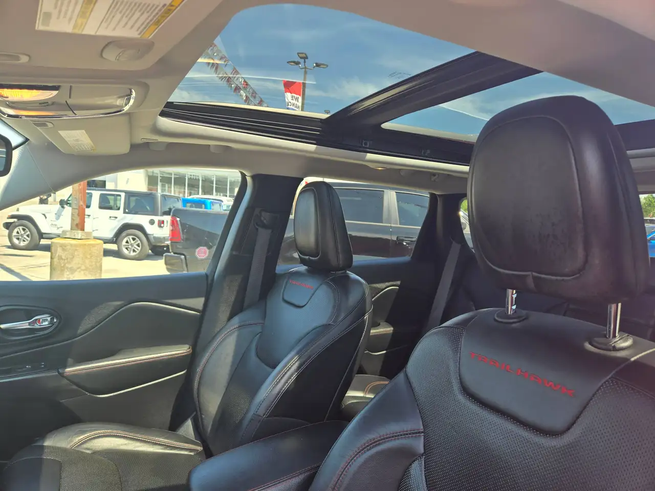 Jeep Cherokee photo Jeep Cherokee