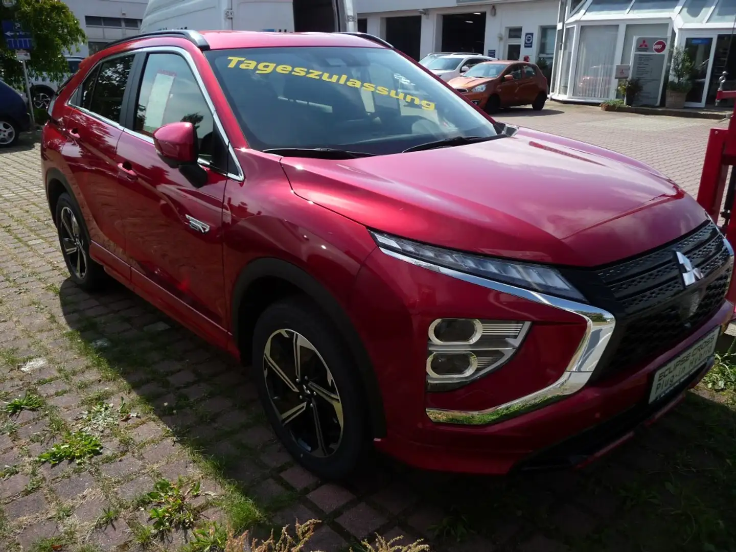 Mitsubishi Eclipse Cross PHEV 4WD SELECT * Tageszulassung Rot - 1