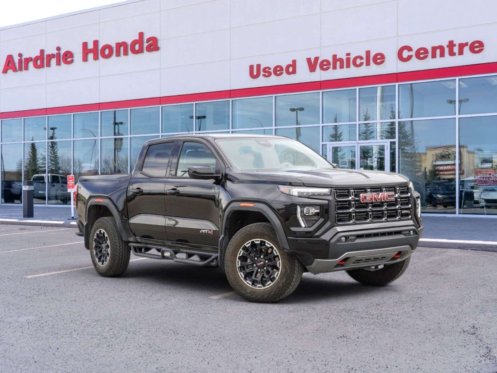 2026 GMC Canyon AT4 Premium Pkg, Canyon safety, Leather!