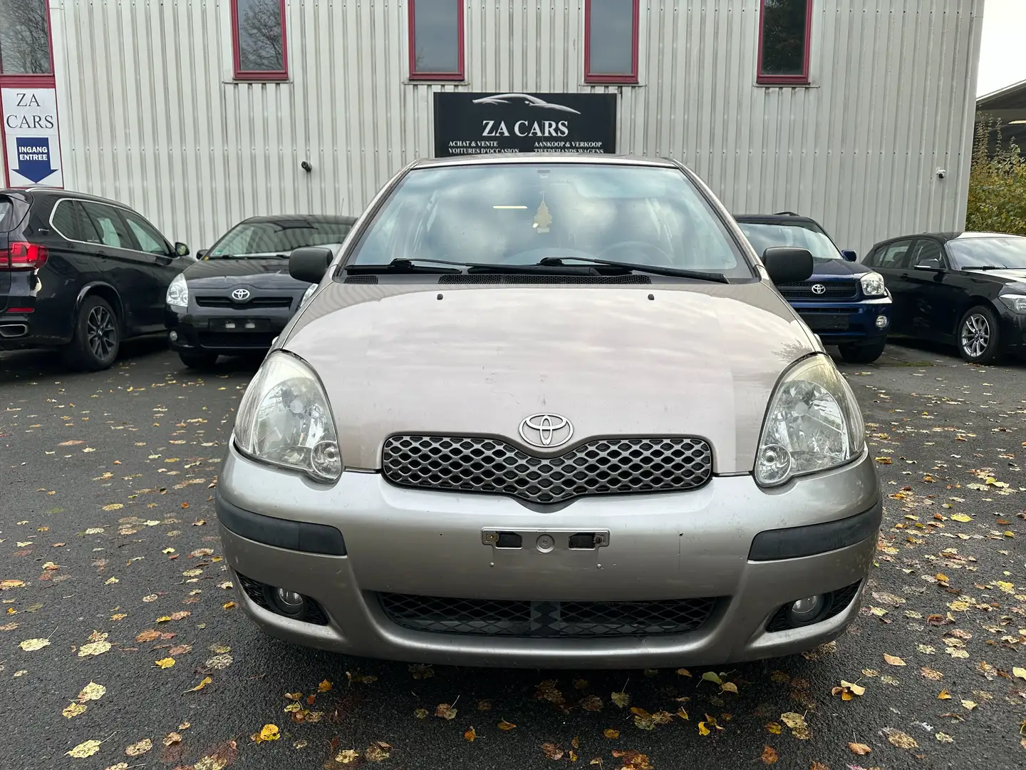 Toyota Yaris Yaris 1.3i VVT-i ** EXPORT UNIQUEMENT ** Beige - 2