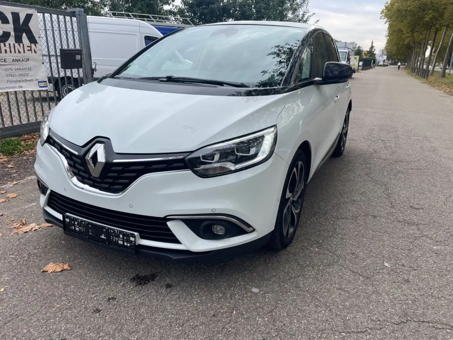 Renault Scenic BLUE dCi 120 EDC Limited Silber - 2