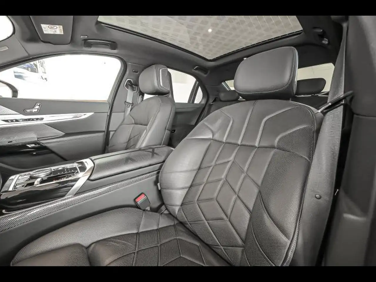 BMW 750 e xDrive, миниатюра 17