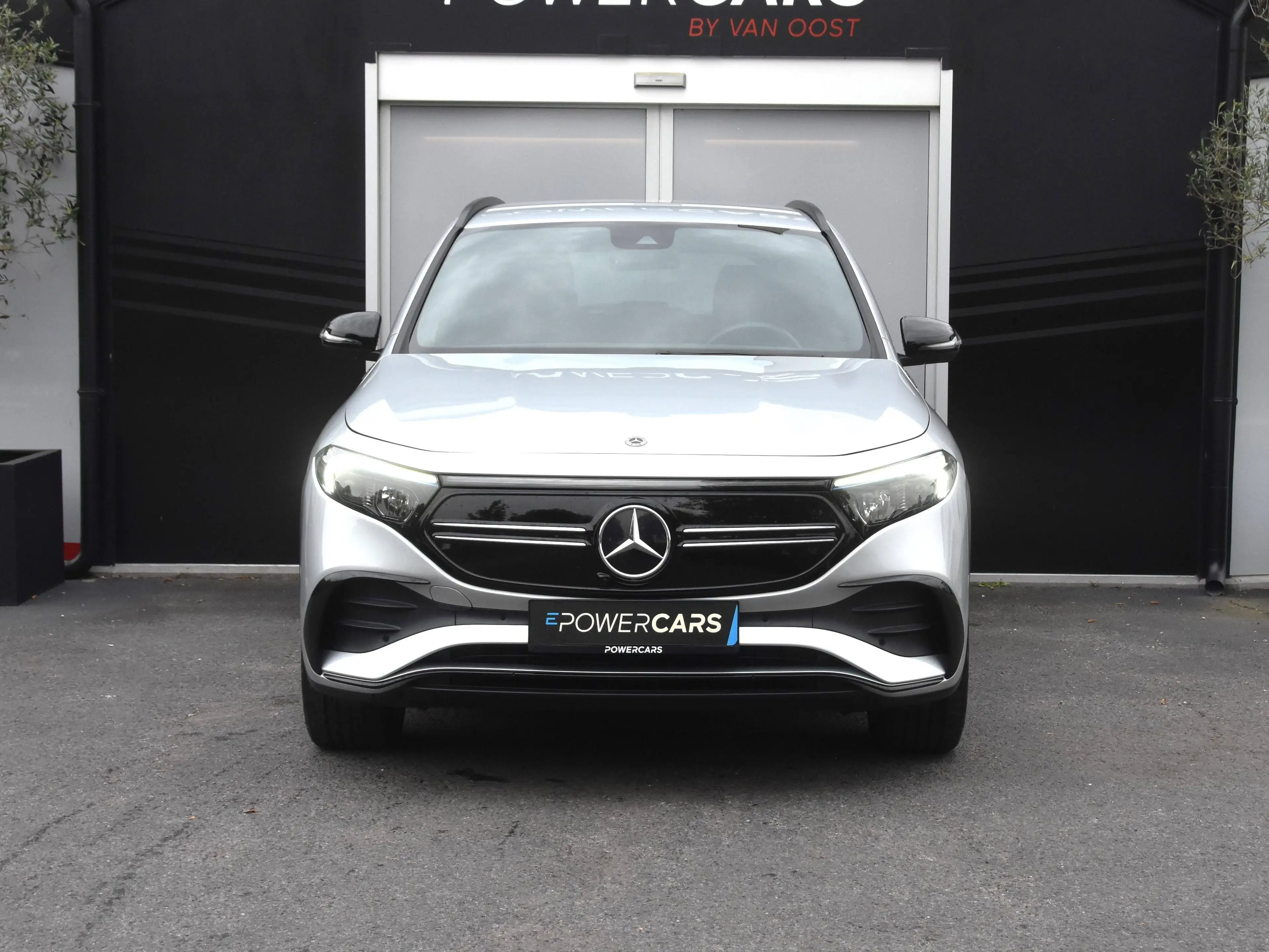 Mercedes-Benz EQA 250 AMG Line | Nightpakket | 20" AMG | Camera | Keyless — photo 3