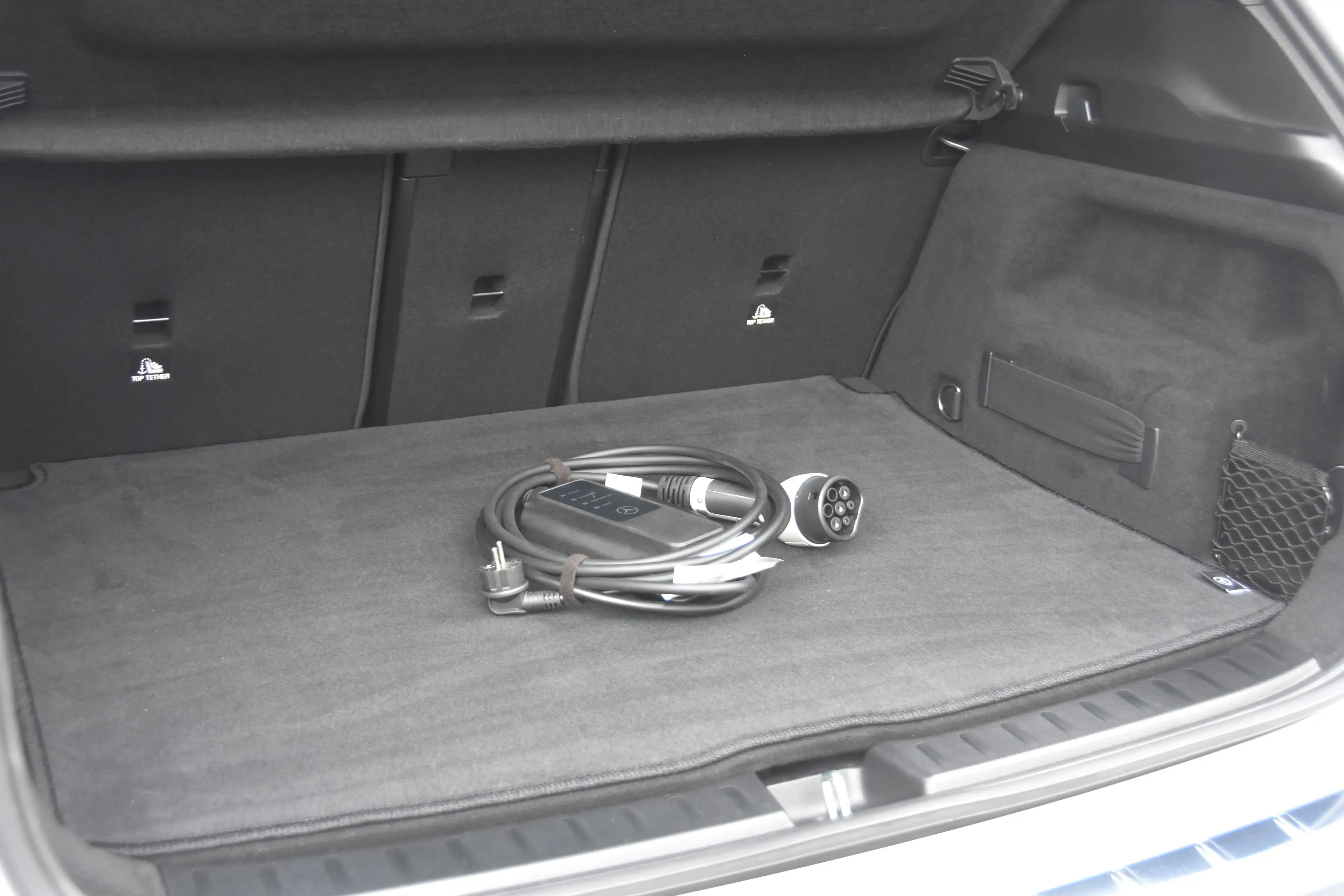 Mercedes-Benz EQA 250 AMG Line | Nightpakket | 20" AMG | Camera | Keyless — photo 15