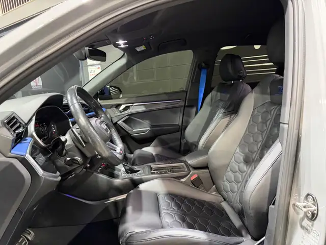 Audi RS Q3 view 11