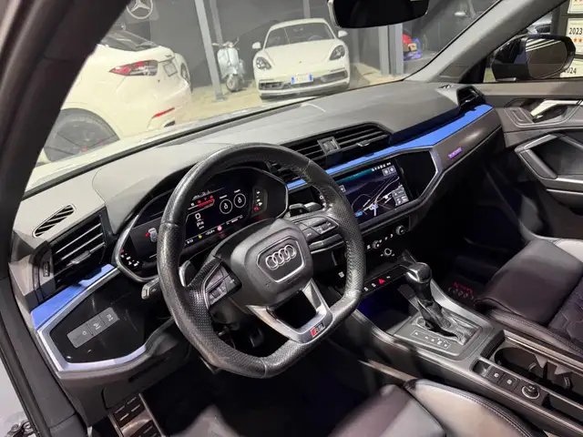 Audi RS Q3 view 12